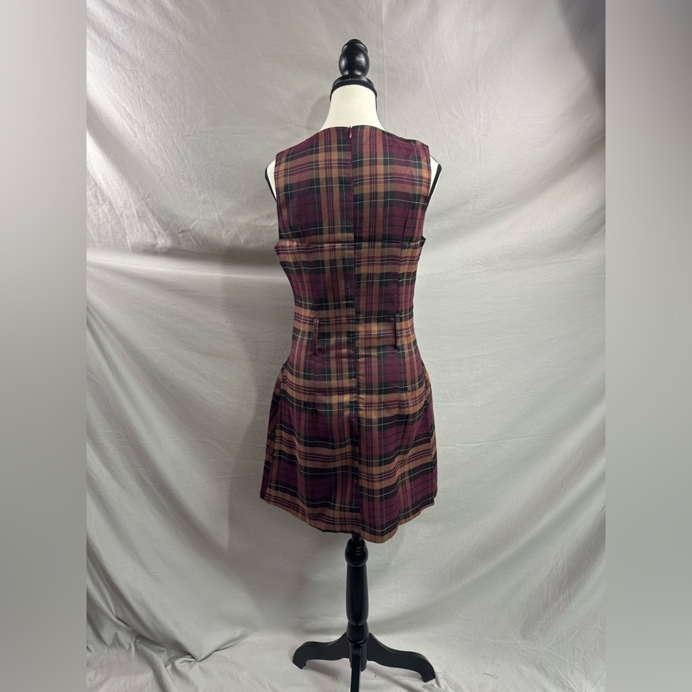 Plaid Pleated Sleeveless Dress - Picture 7 of 7
